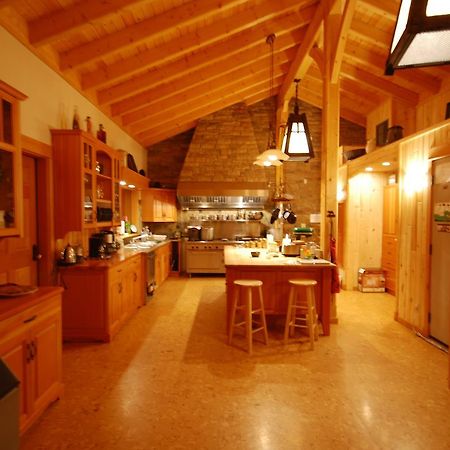 Bear Claw Lodge Kispiox Ngoại thất bức ảnh